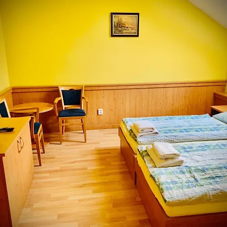 Hotell Holiday Macocha