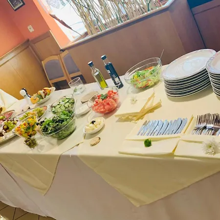 Macocha Hotel 3*